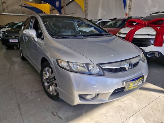 HONDA CIVIC 1.8 LXL SE 16V FLEX 4P AUTOMÁTICO HONDA CIVIC 1.8 LXL SE 16V FLEX 4P AUTOMÁTICO